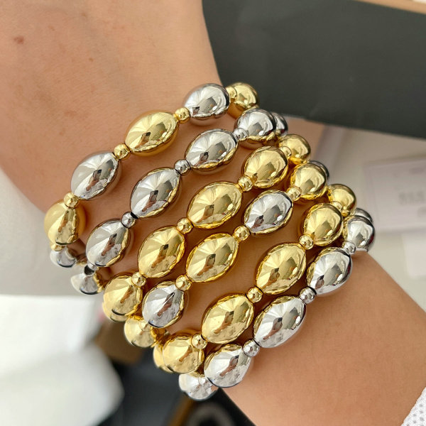 Egg shaped spring bead bracelet