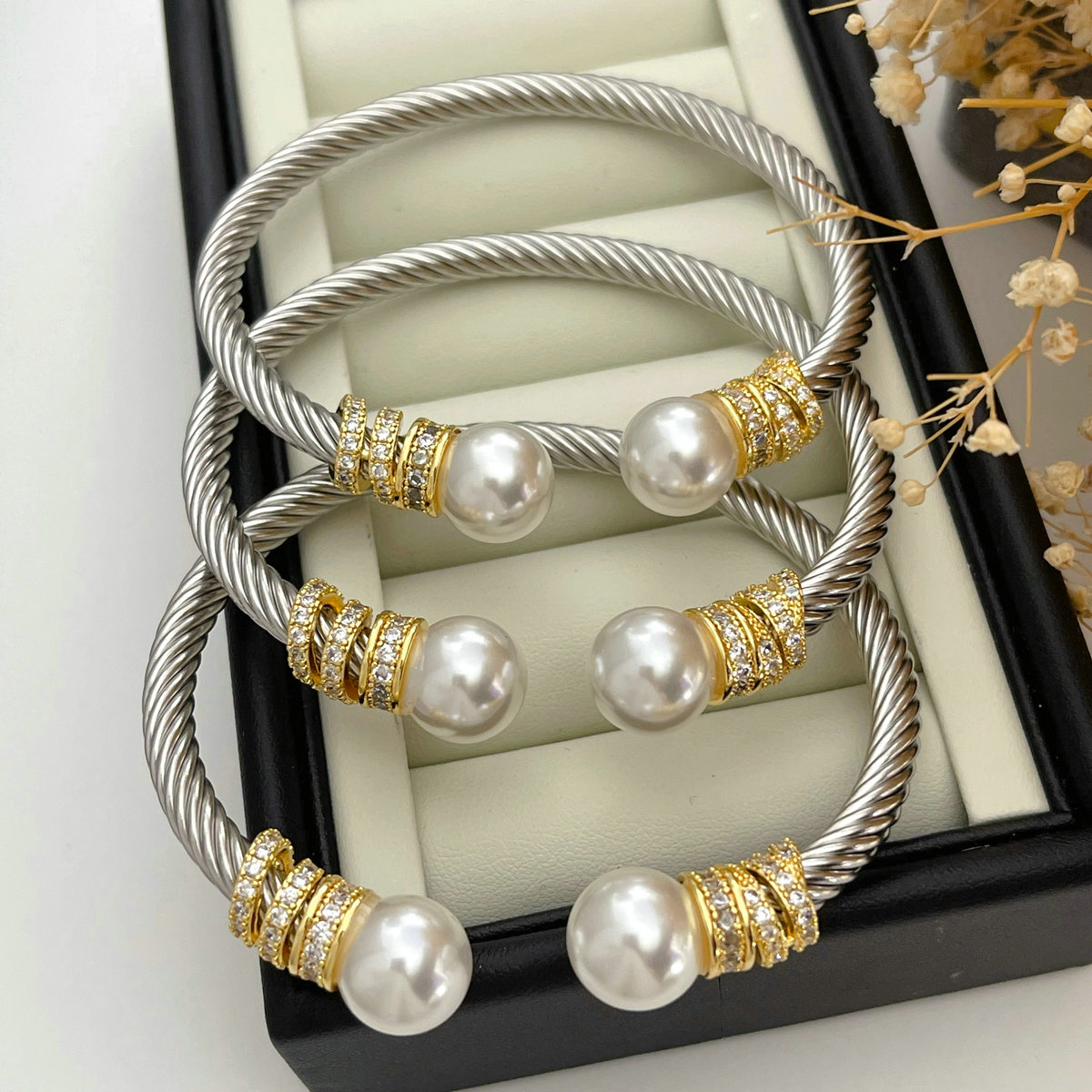 Stainless pearl  bangle