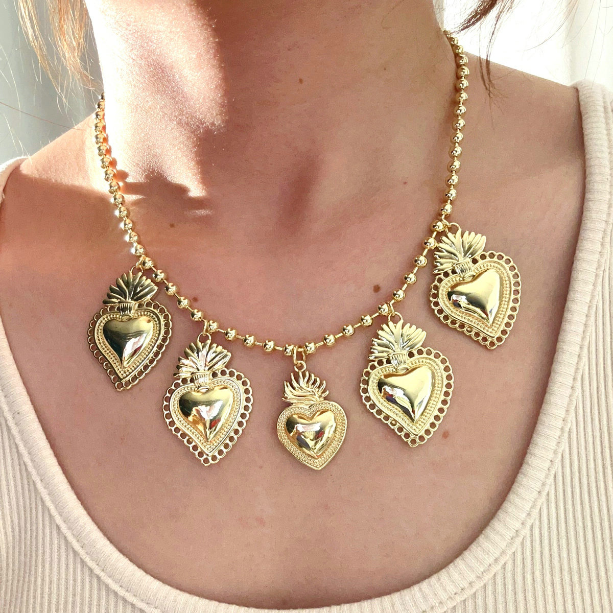 Heart shape pendant necklace
