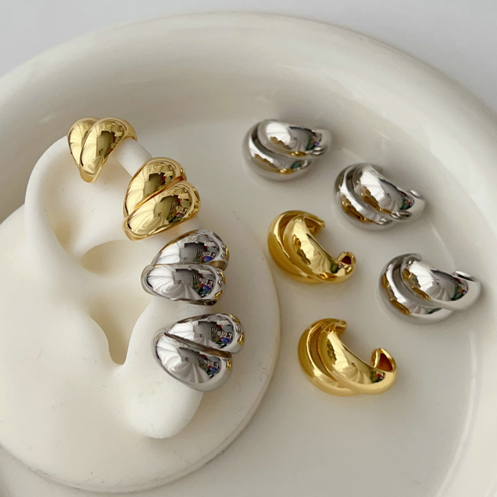 Chunky metal ear cuff ( pairs )