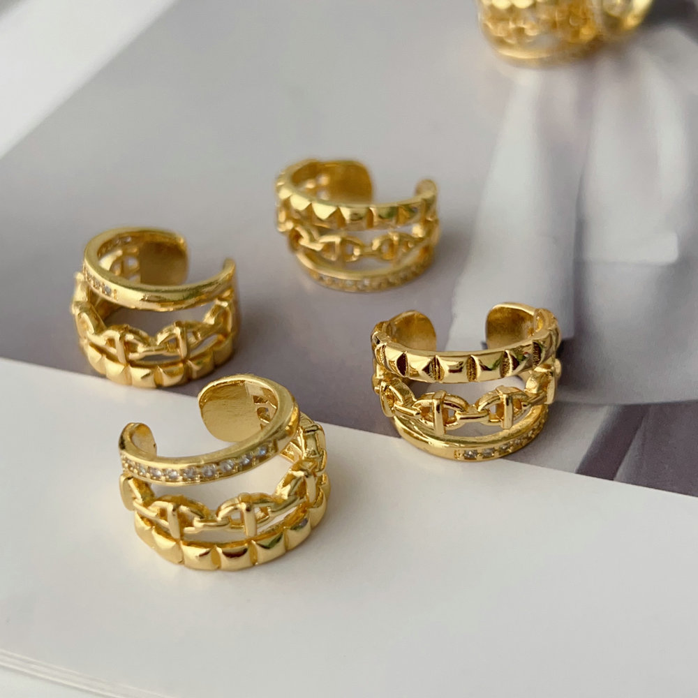 Metal ear cuff ( pairs )