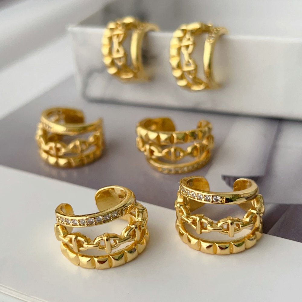 Metal ear cuff ( pairs )