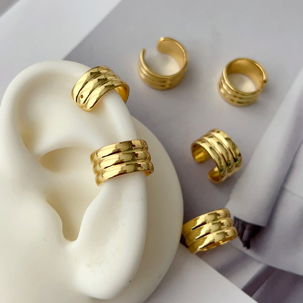 Metal ear cuff （pairs )