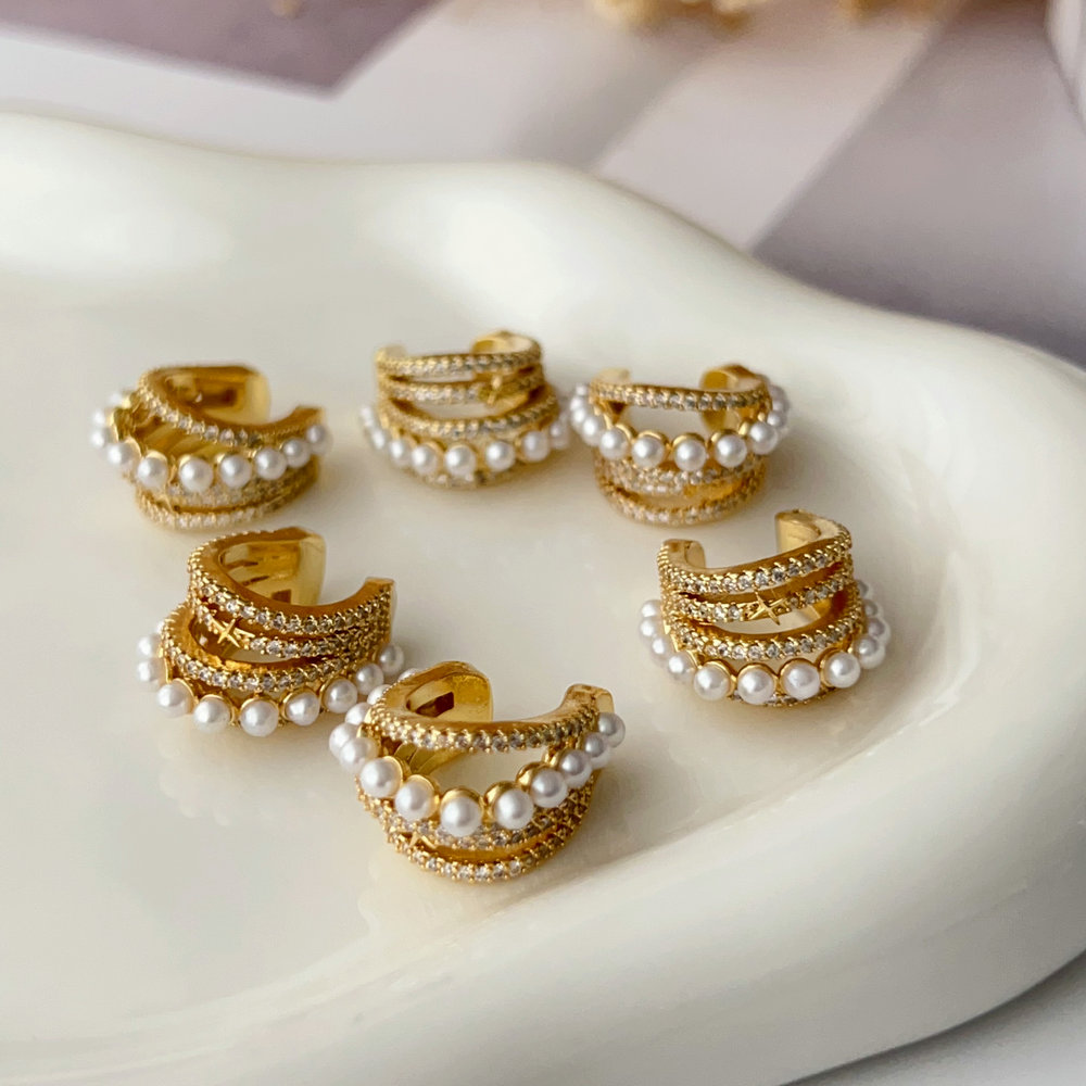 Pearl ear cuff ( pairs )