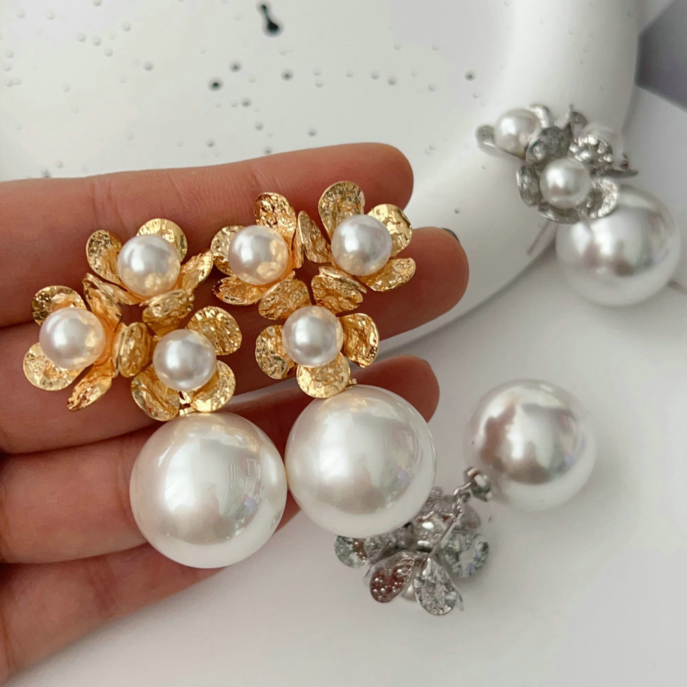 FLower glass pear earrings