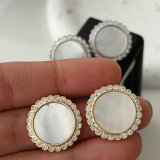 Round shell earrings