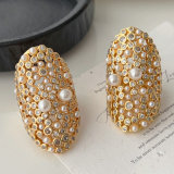 Chunky pearl ring