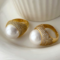 Pave zircon pearl ring