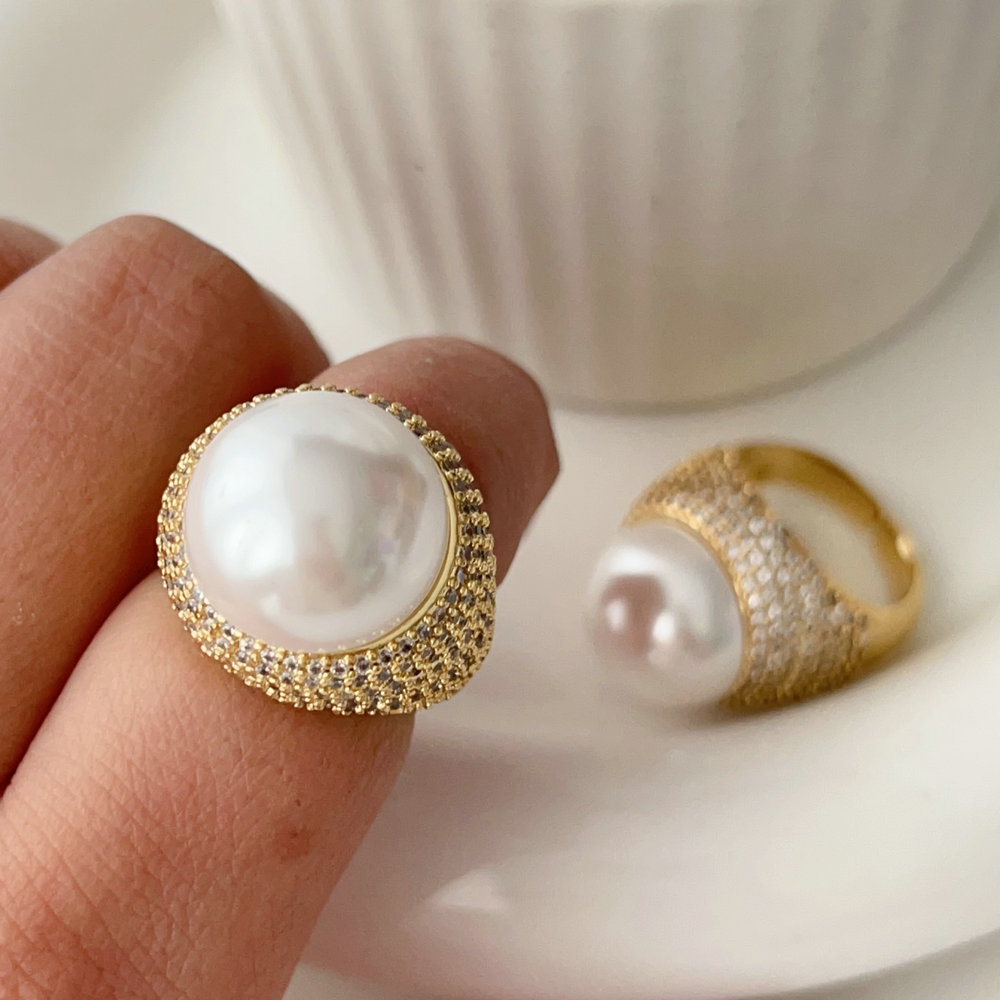 Pave zircon pearl ring
