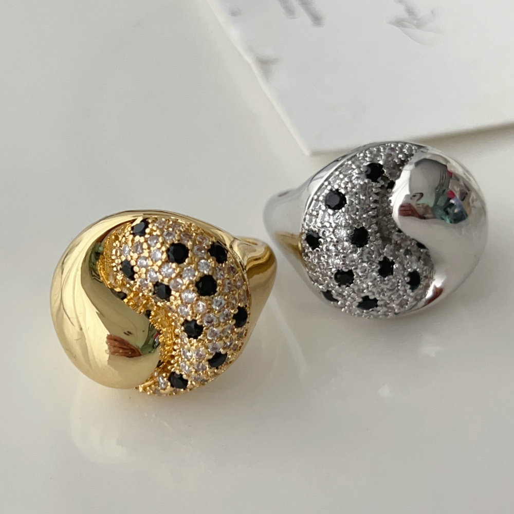 Pave yingyang ring