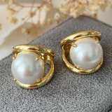 Simple pearl ring