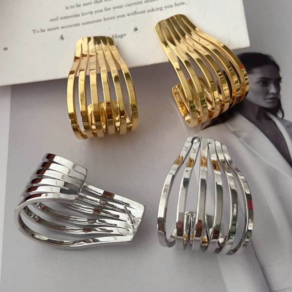 Chunky metal earrings