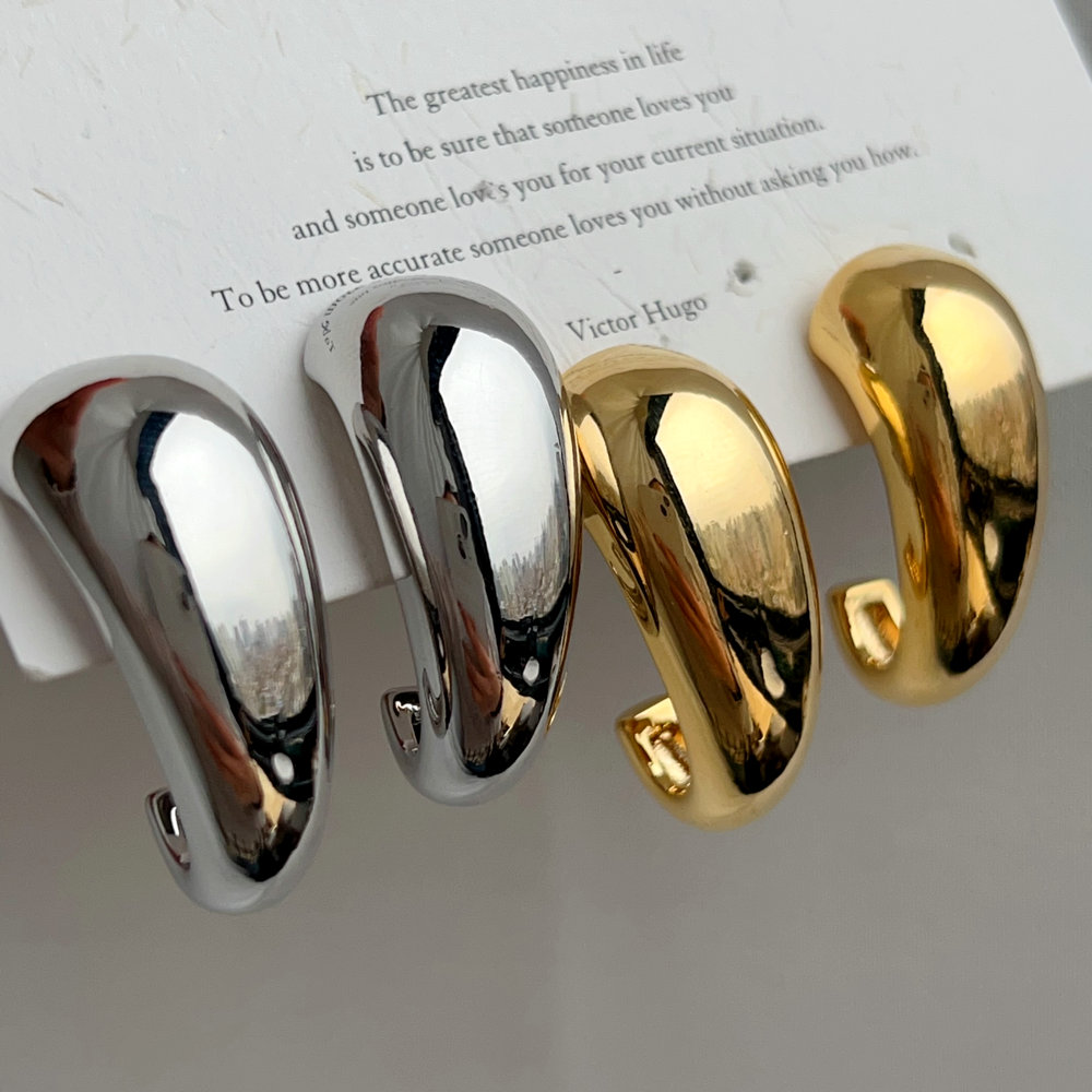 Metal chunky earrings