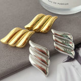 Metal shell shape earrings