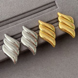 Metal shell shape earrings