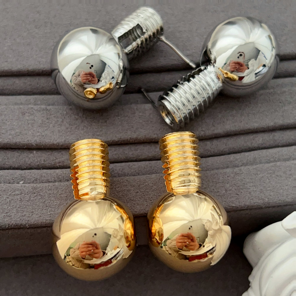 Ball earrings