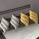 Metal shell shape earrings