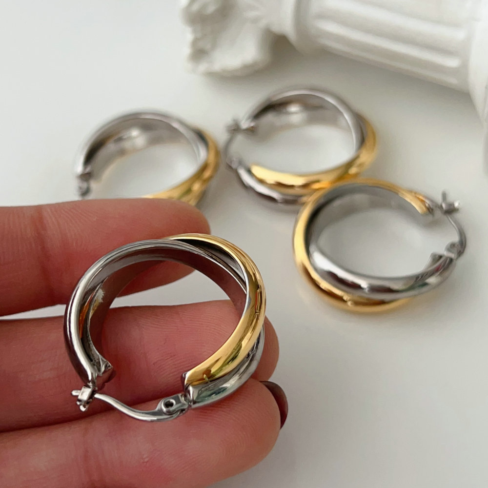 Simple metal hoop