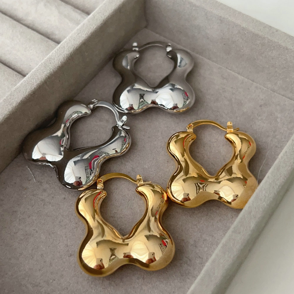 S shape metal earrings