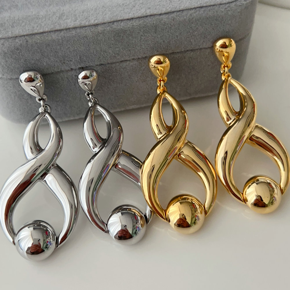 Metal s shape earrings