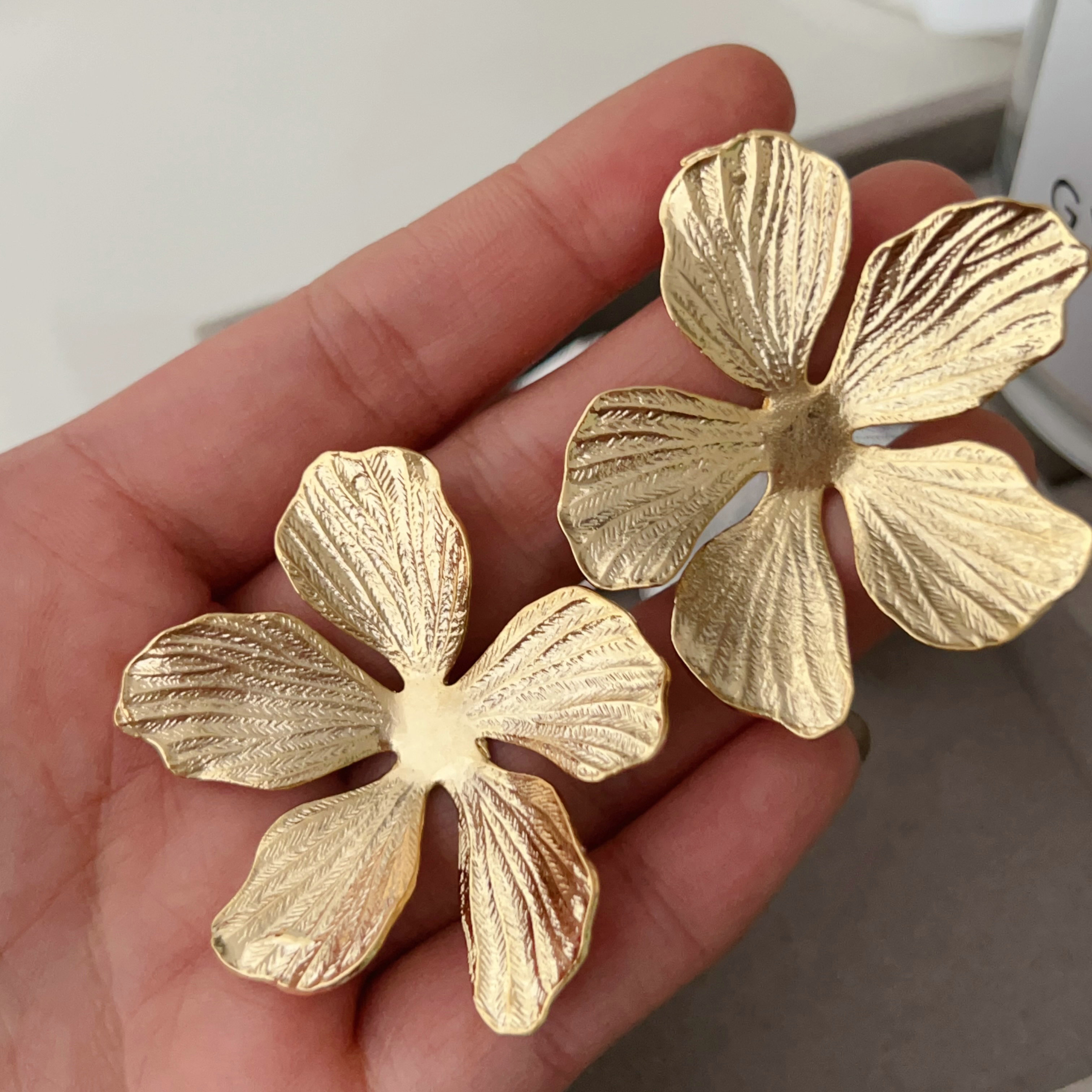 Flower earrings