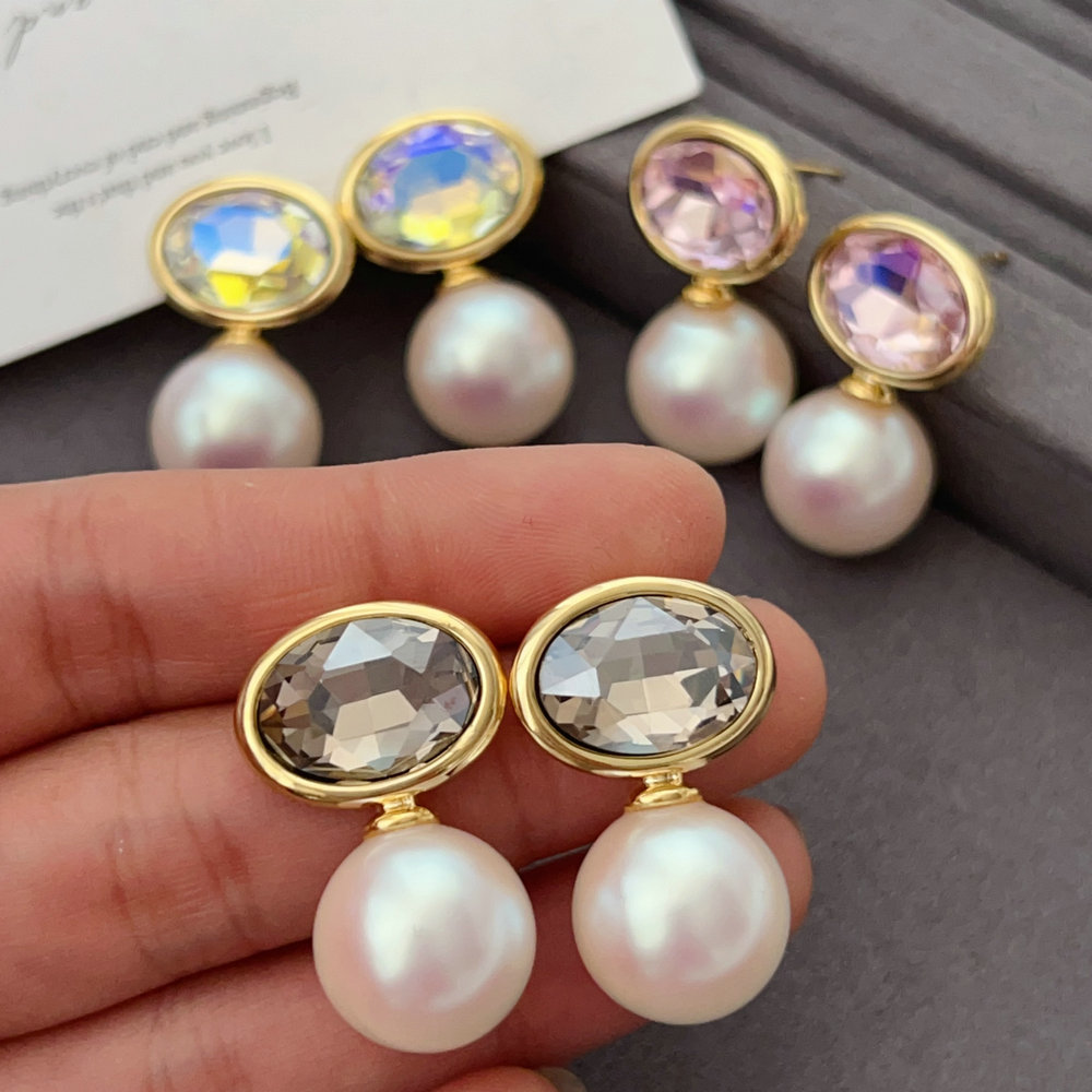 Glass pearl earrings