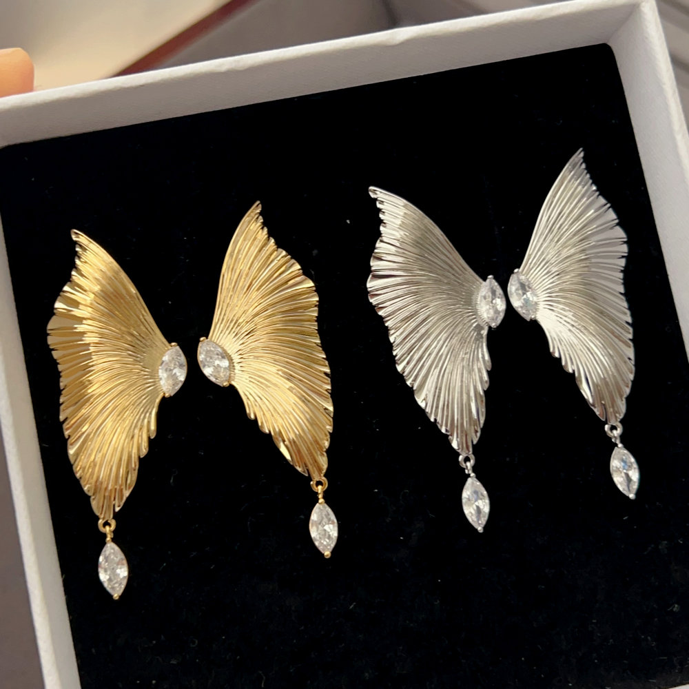 Wing earrings