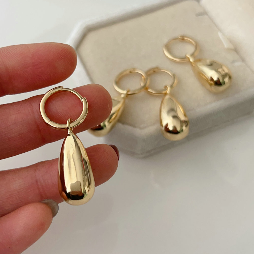 Water drop metal earrings