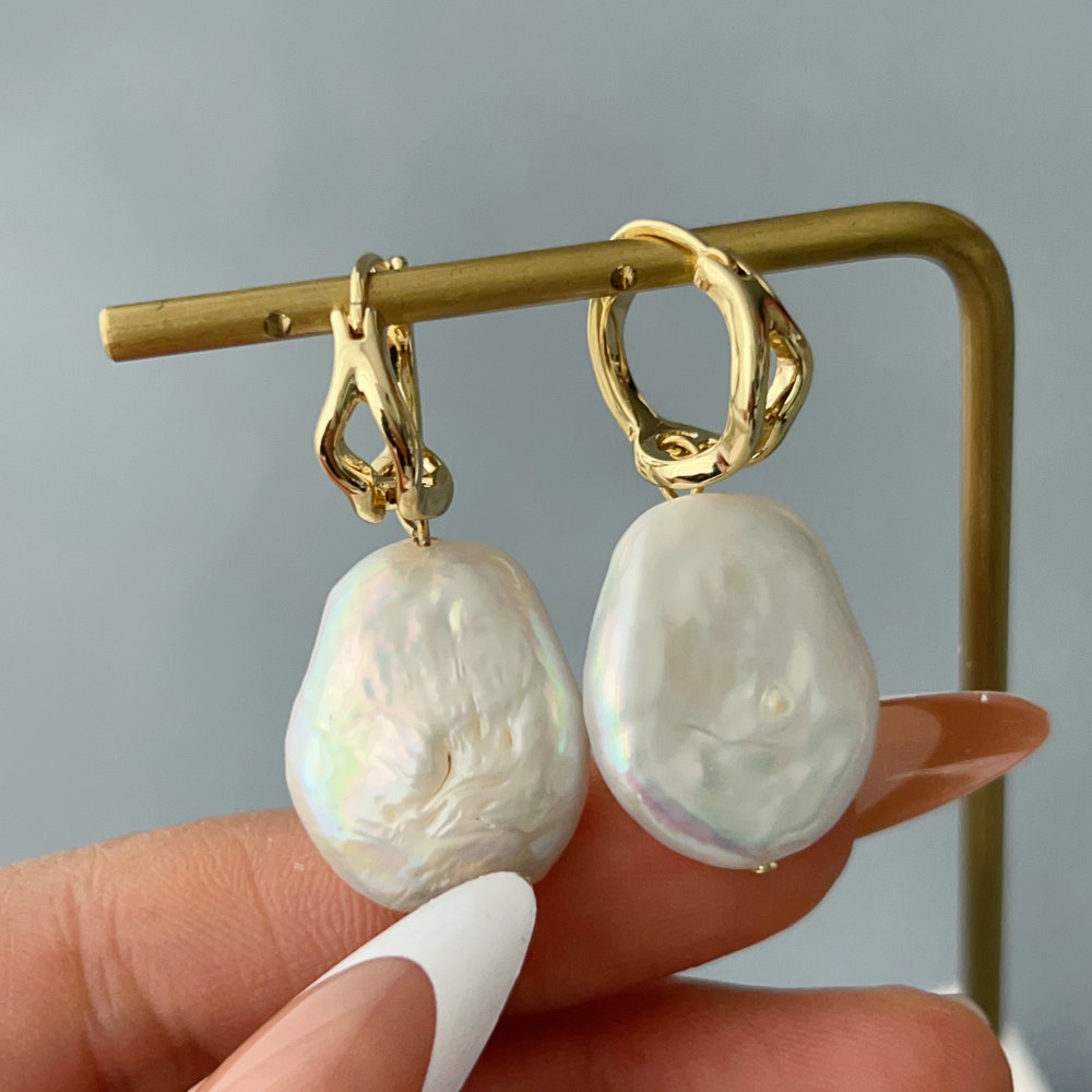Fresh water pearl drop earrings