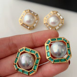 Sqaure pearl earrings