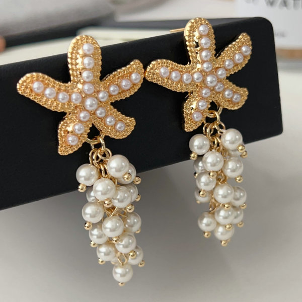 Star glass pearl chain earrings