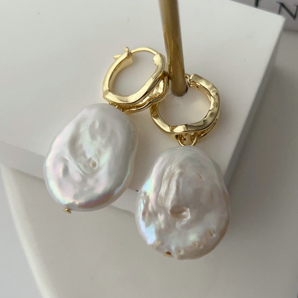 Fresh water pearl drop earrings