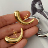 Metal moon earrings