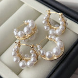 Simple pearl hoop