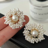 Glass pearl flower earrings