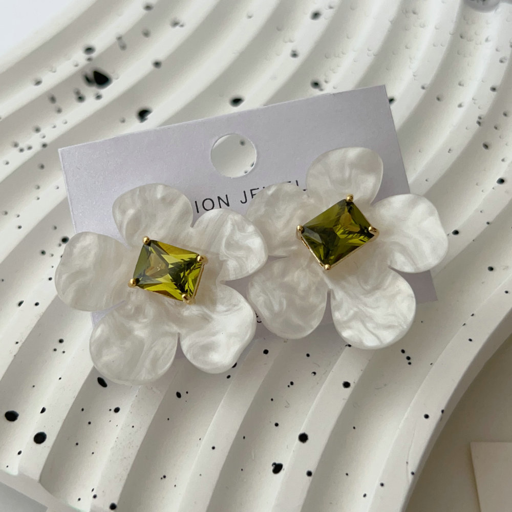 White flower earrings