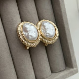 Simple pearl earrings