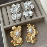 Metal chunky flower earrings