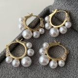 Simple pearl earrings