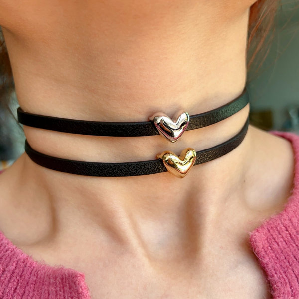 Leather chocker with heart charm