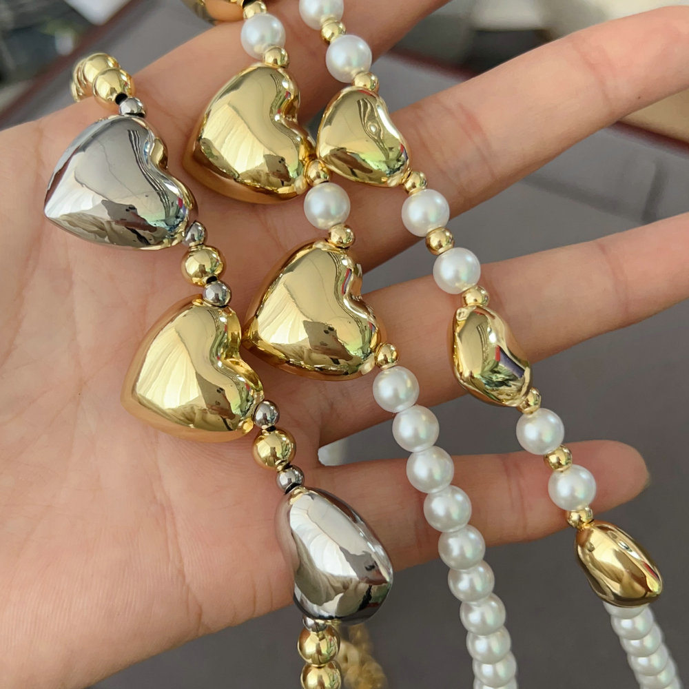 Heart charm necklace