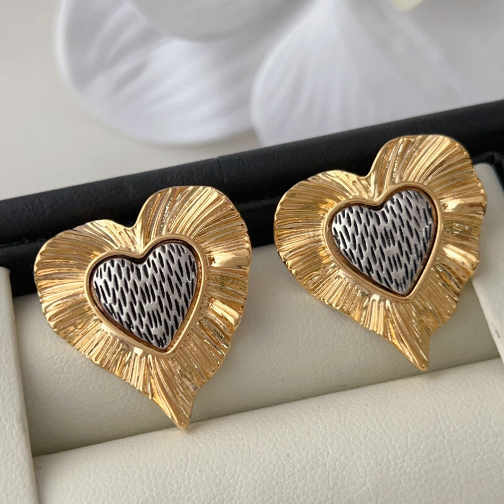 Heart earrings