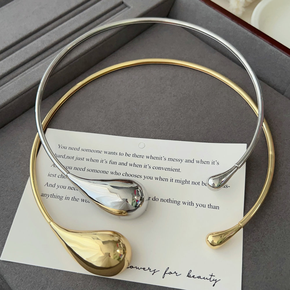 Chunky teardrop necklace