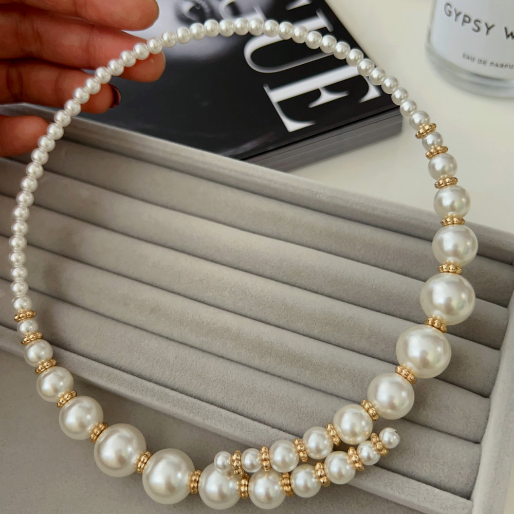 Glass pearl fashion necklace