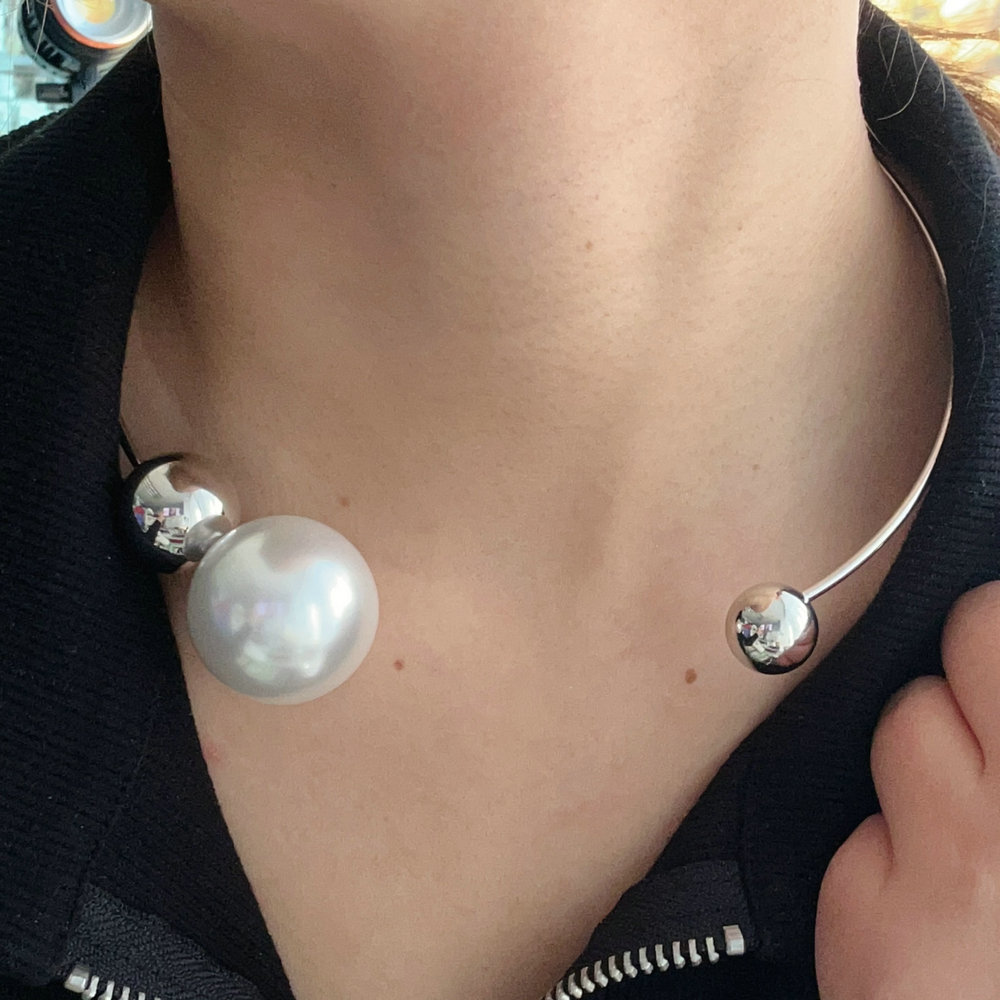 Chunky pearl ball necklace