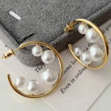 Simple pearl hoop