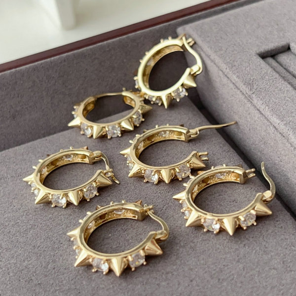 Pave zircon rivet hoop