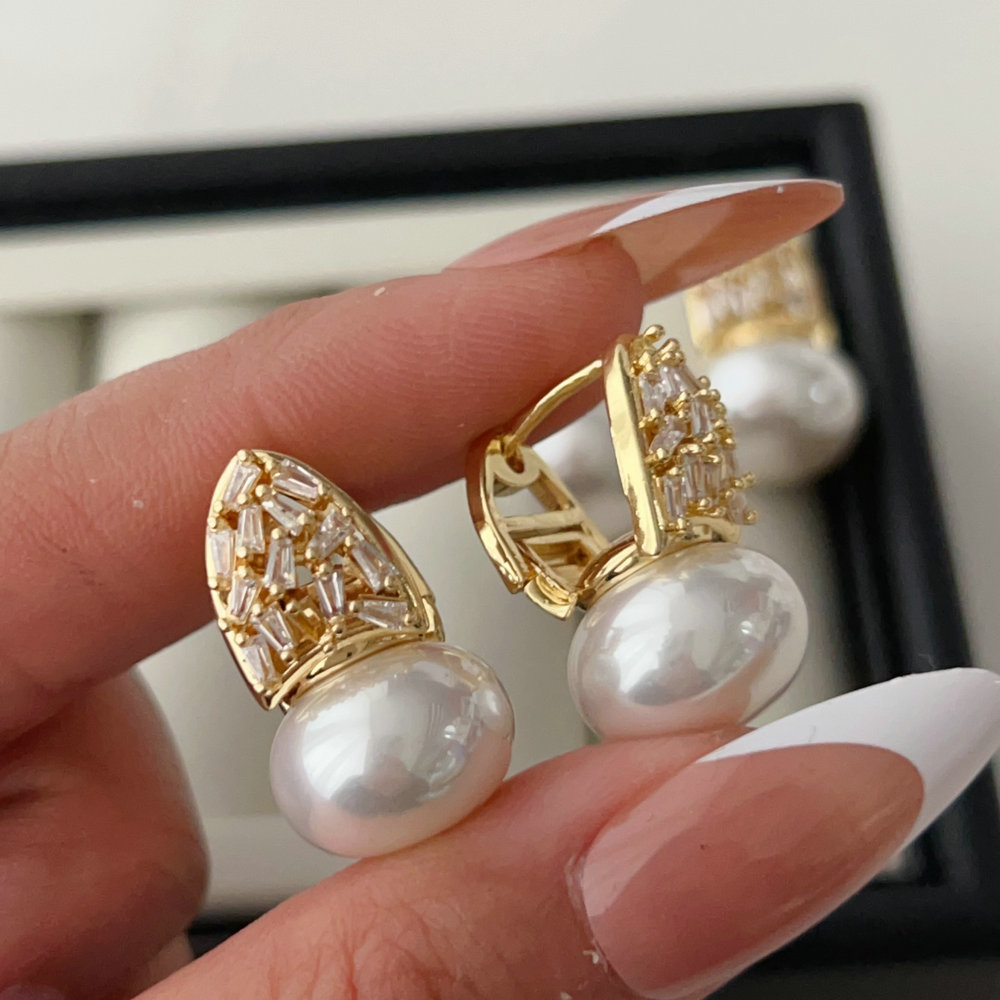 Basic zircon pearl earrings