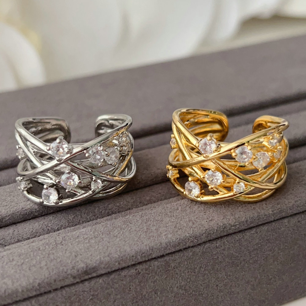 Twist pave ring