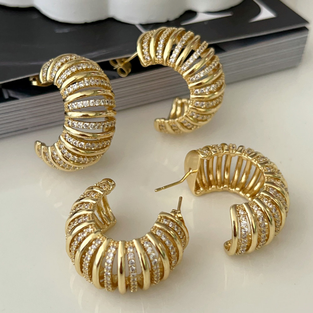 Pave zircon hoop